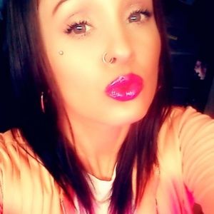 Meet your Posher, Camille